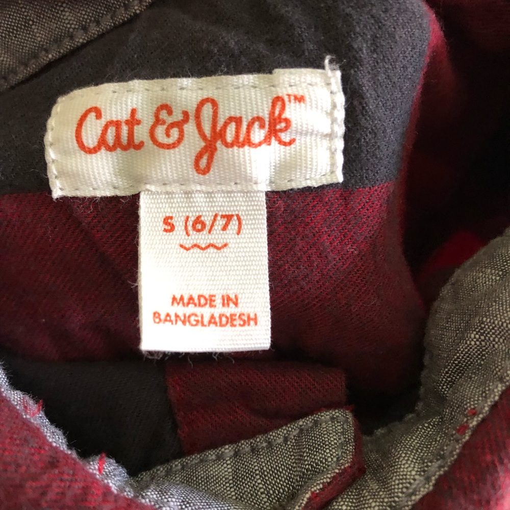 Cat and Jack Boys small 6/7 long sleeve shirt - Picture 3 of 4